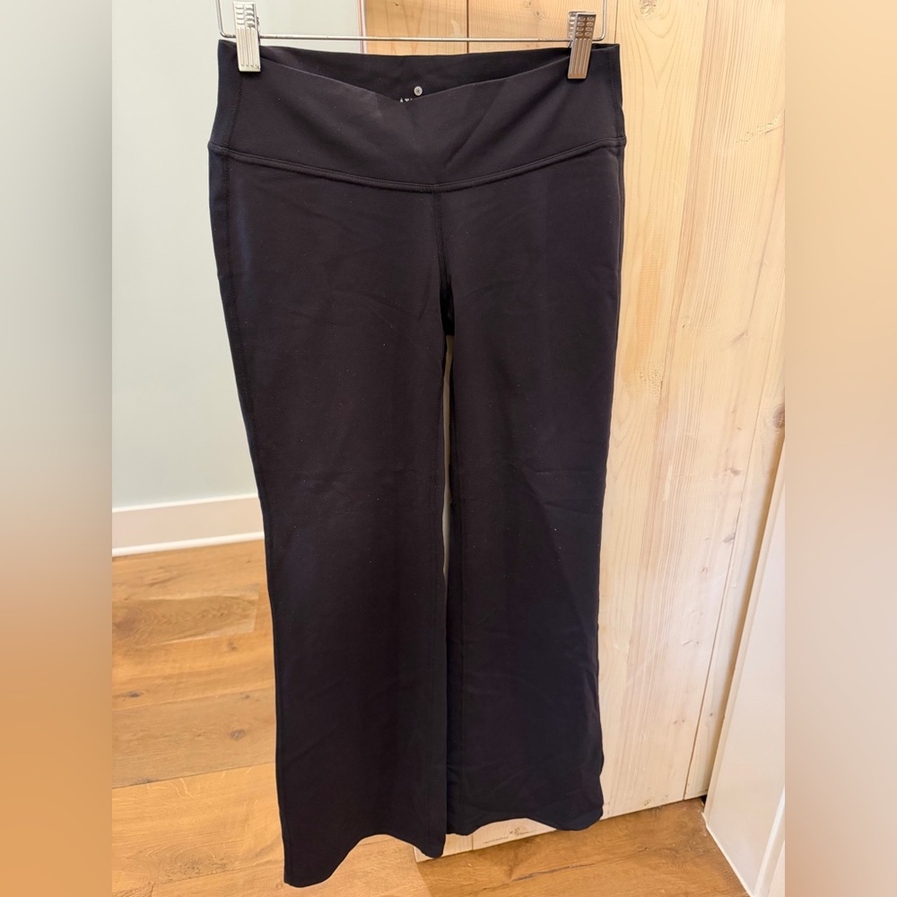 Athleta Women's Black Wide-Leg Pants with back pockets, SP